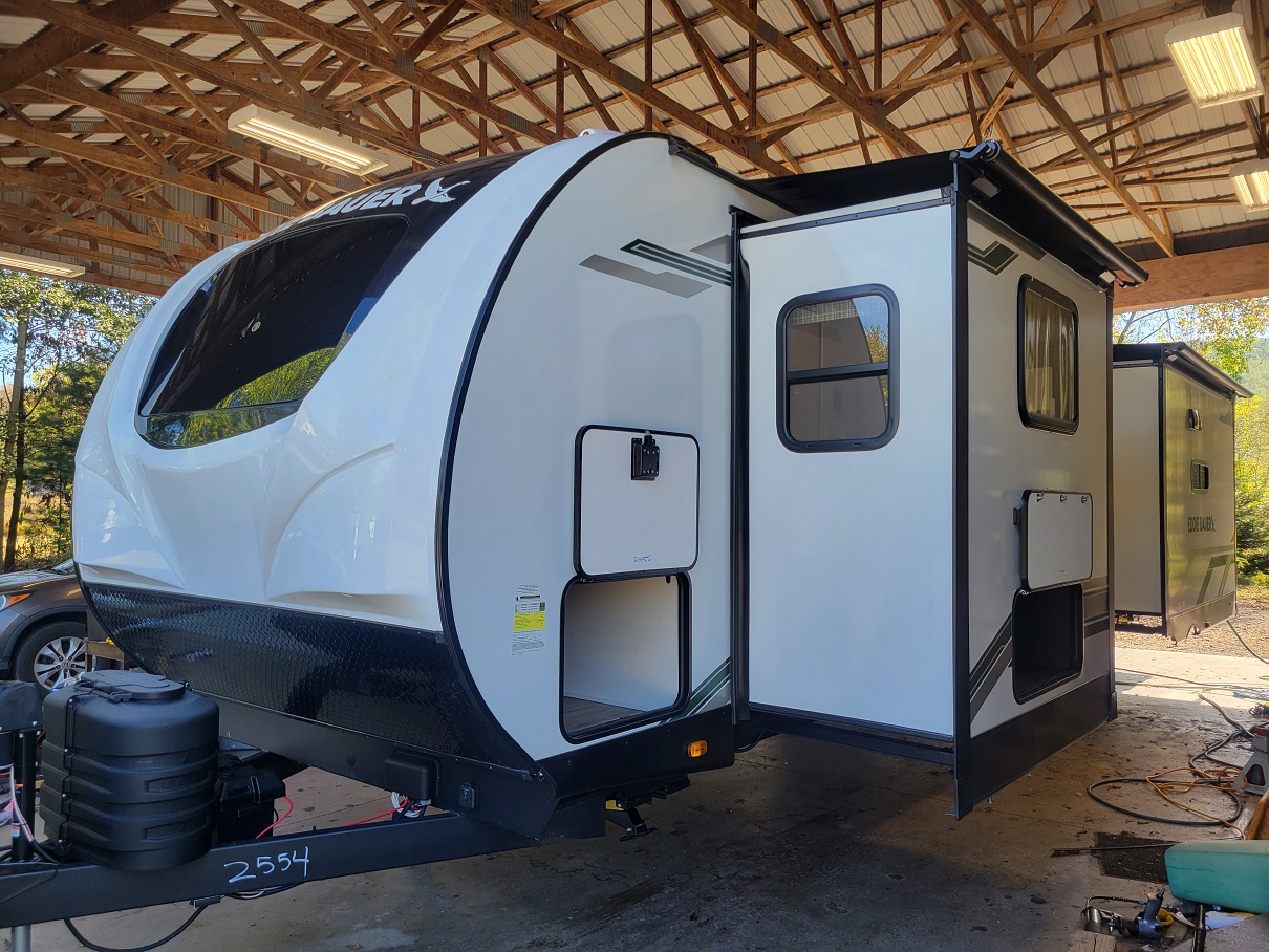 2025 Gulf Stream Eddie Bauer, $ 39,995