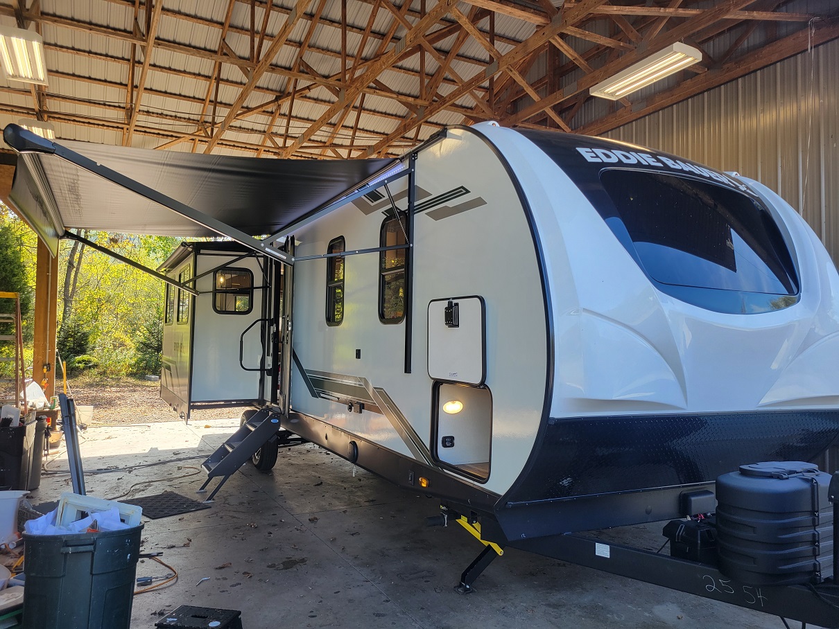 2025 Gulf Stream Eddie Bauer, $ 39,995