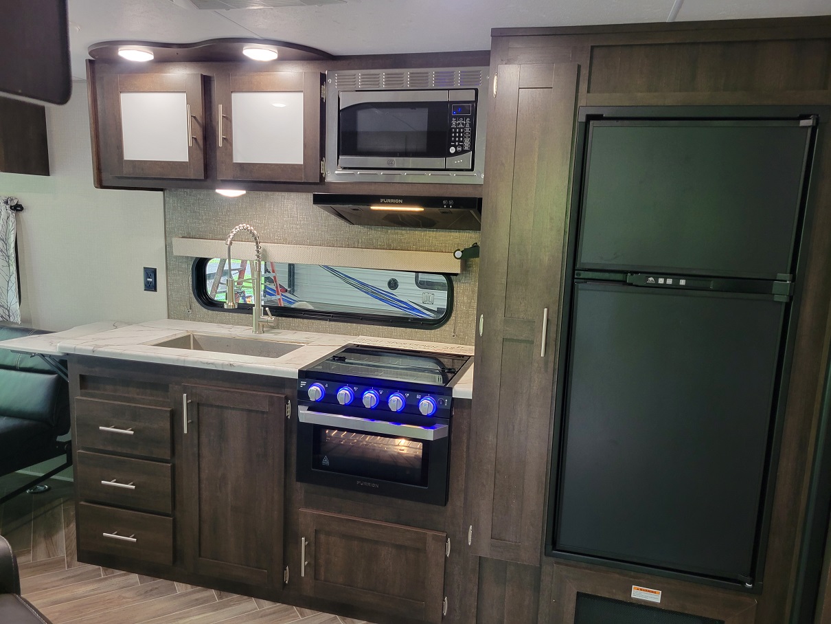 2021 KZ Sportsmen Toy Hauler, $ 22,995