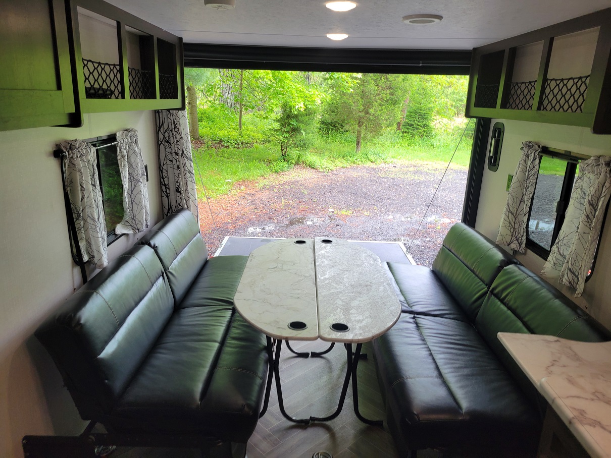 2021 KZ Sportsmen Toy Hauler, $ 22,995