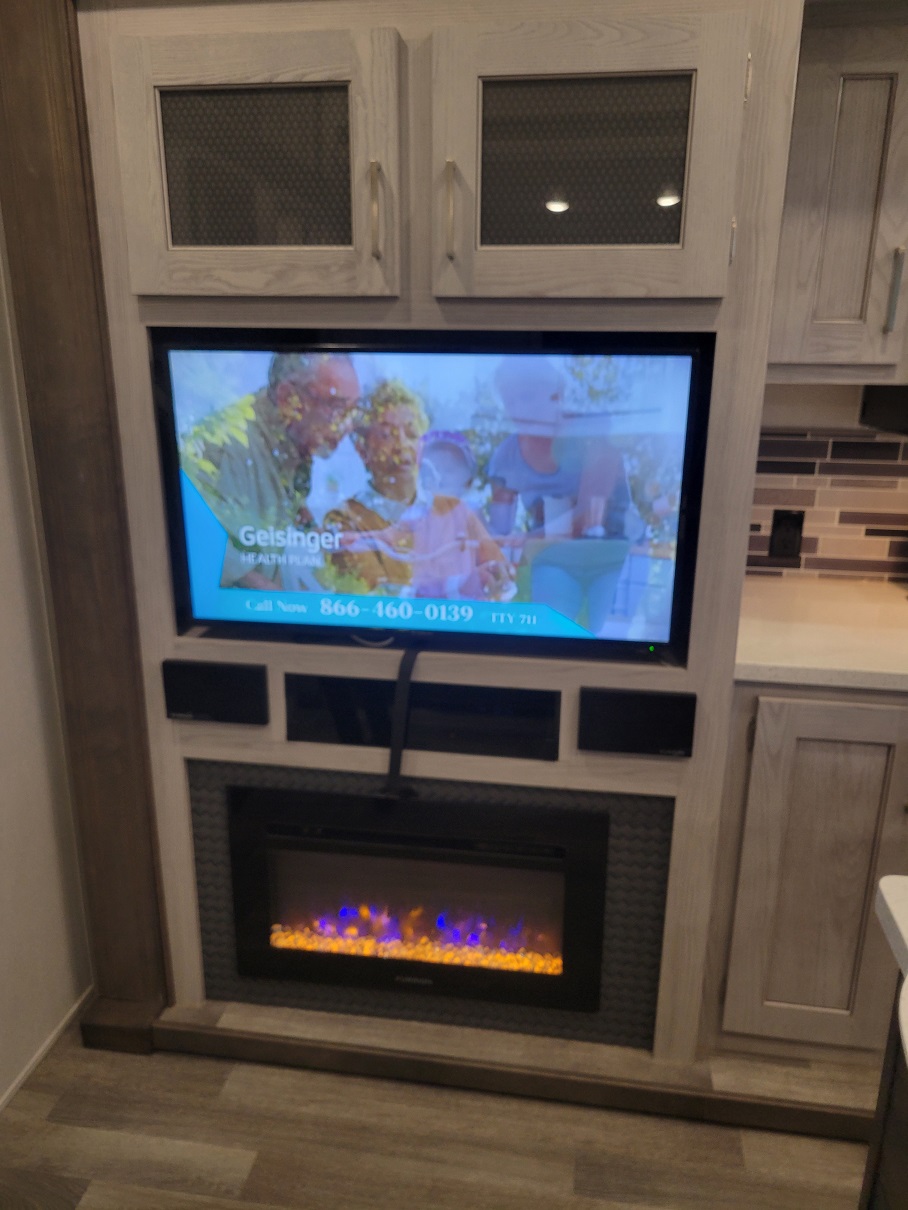 2020 Keystone Montana High Country, $ 39,995