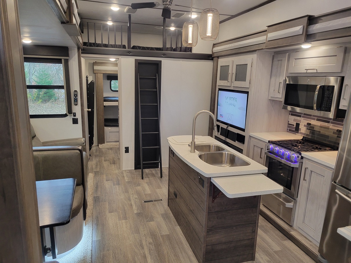 2020 Keystone Montana High Country, $ 39,995