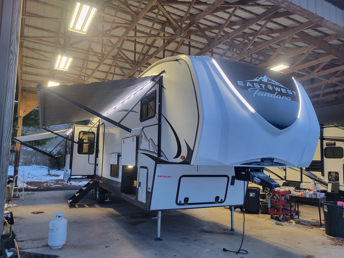 2022 East To West Tandara, $ 42,995