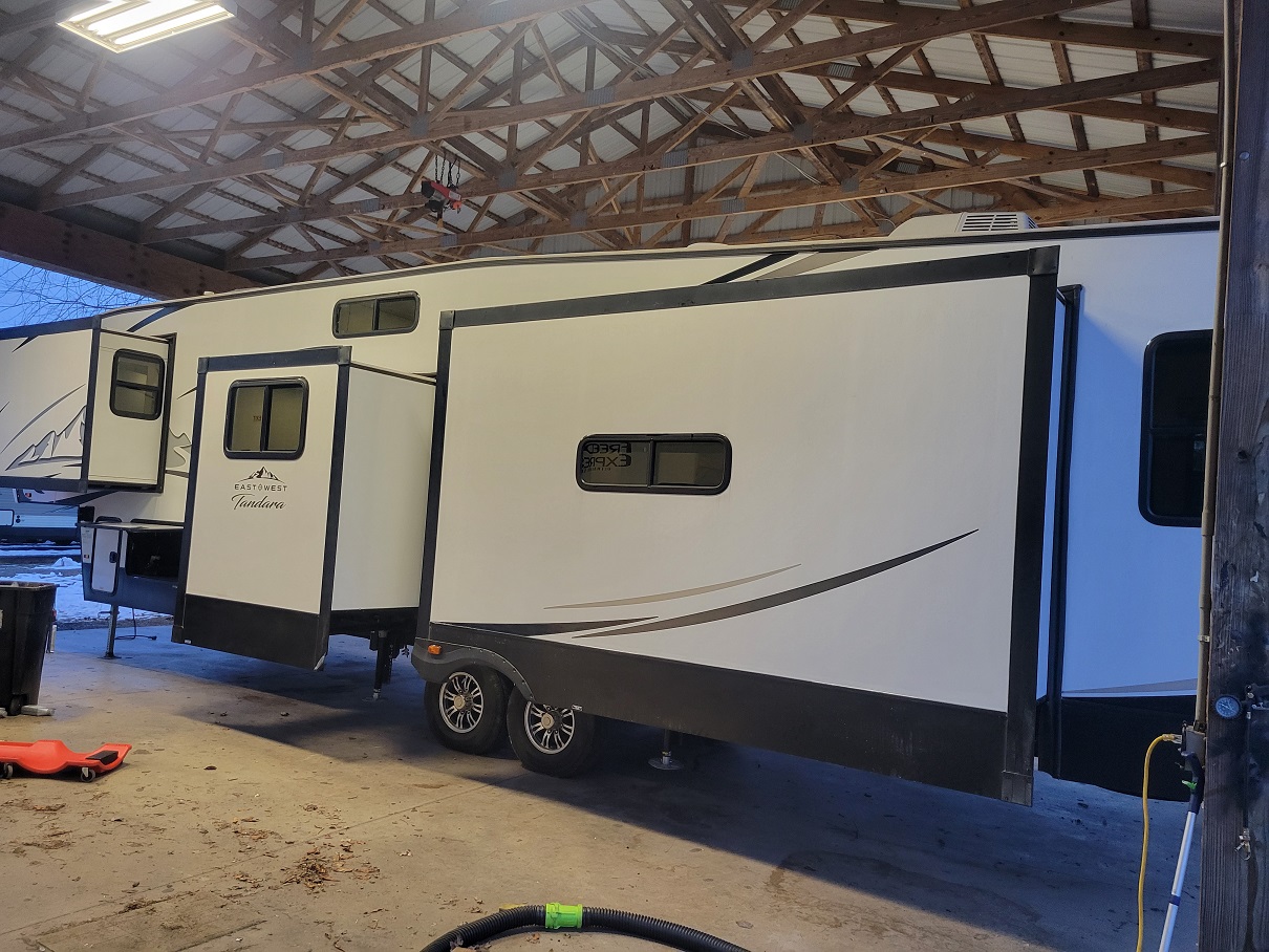 2022 East To West Tandara, $ 42,995