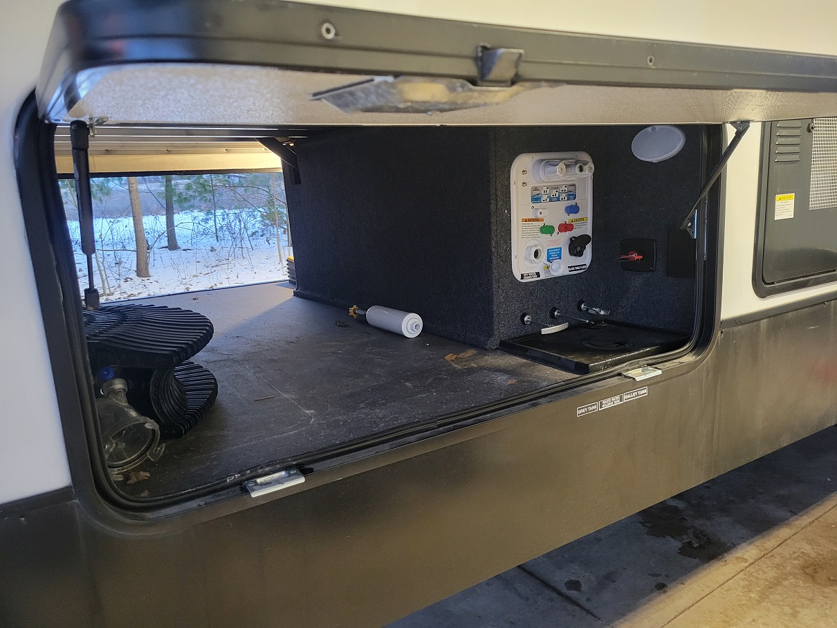 2022 East To West Tandara, $ 42,995