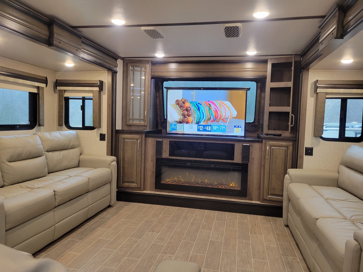 2020 Keystone Montana High Country, $ 47,995