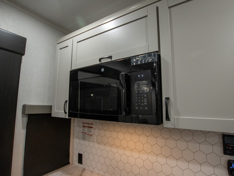 2026 Jayco Seismic 395, $ 156,947