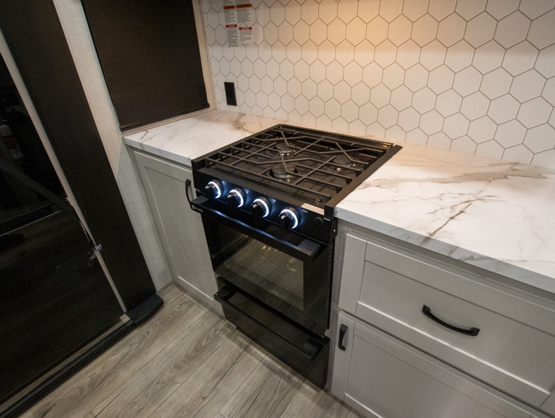 2026 Jayco Seismic 395, $ 156,947