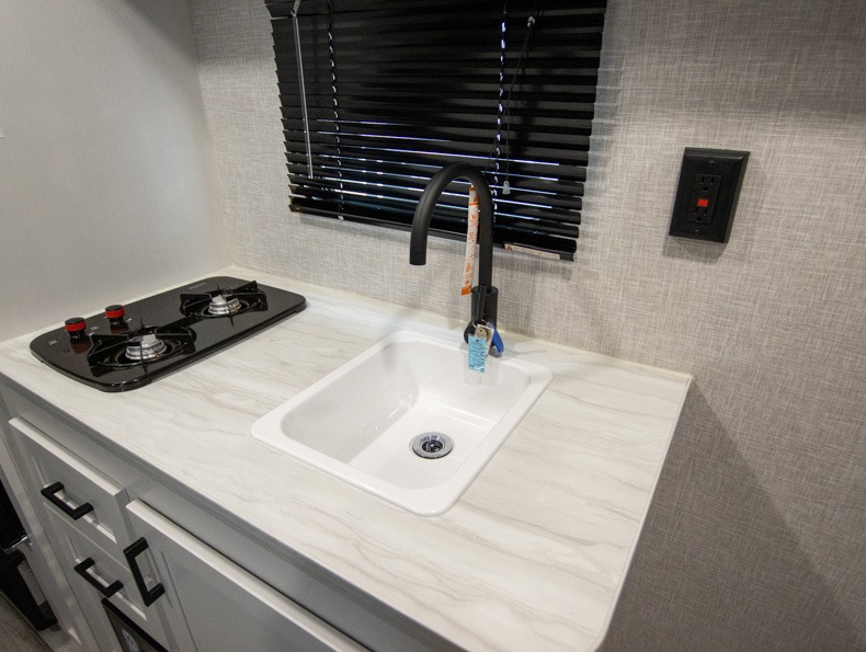 2025 Jayco Jay Flight SLX 170FQ Sport Edition, $ 23,086