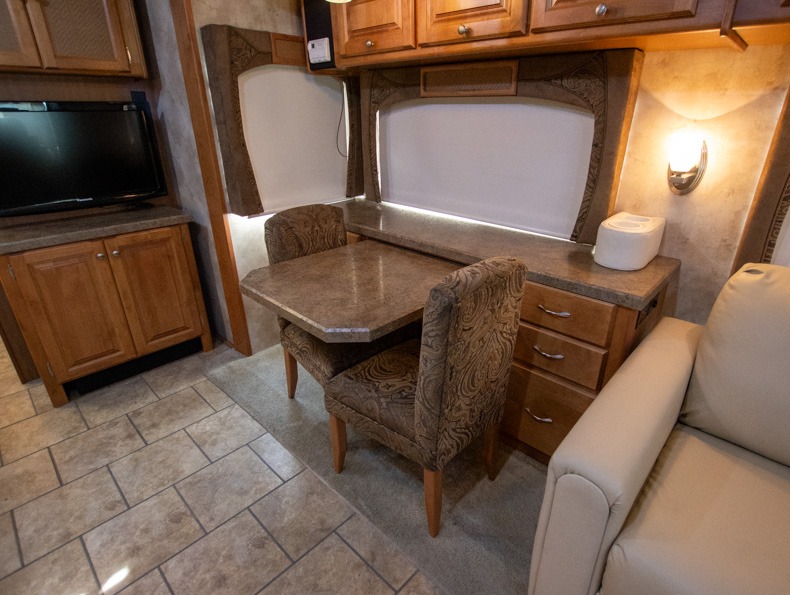 2010 Tiffin Motorhomes Allegro Red 36 QSA, $ 0