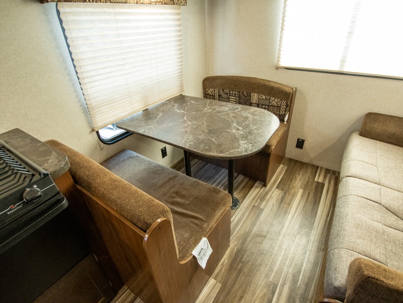 2017 Jayco Jay Flight SLX 212QBW, $ 0