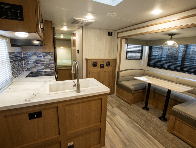 2023 Prime Time Manufacturing Avenger LE 25FLSLE, $ 0