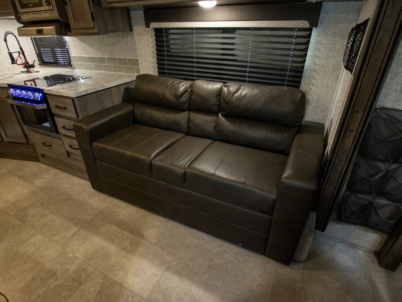 2020 Coachmen Apex Ultra Lite 251RBK, $ 0