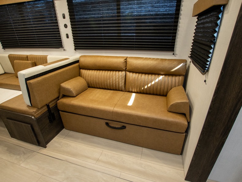 2026 CrossRoads Zinger 328SB, $ 0