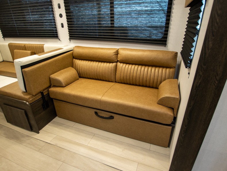 2026 CrossRoads Zinger 328SB, $ 0