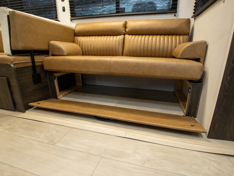 2026 CrossRoads Zinger 328SB, $ 0