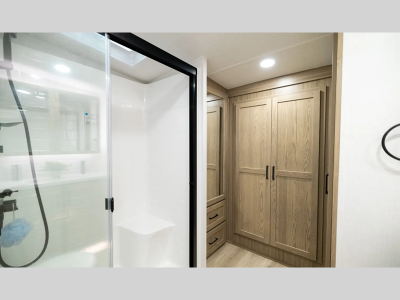 2026 Forest River Rockwood Signature Fifth Wheel 4, $ 103,413