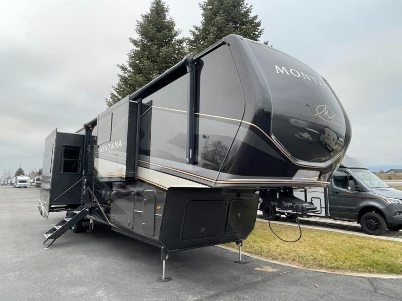 2025 Keystone Montana 3901RK, $ 108,990