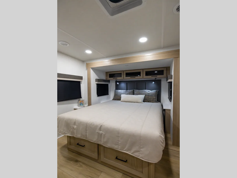 2026 Forest River Rockwood Ultra Lite 2608BS, $ 0