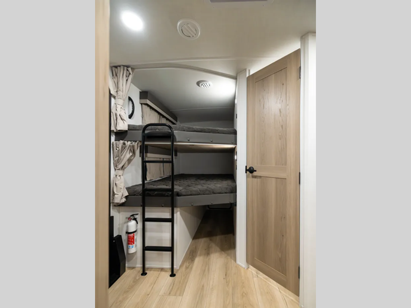 2026 Forest River Rockwood Ultra Lite 2706BH, $ 0