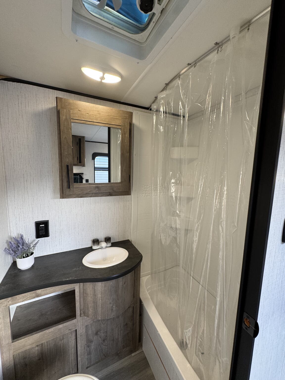 2021 Heartland Pioneer PI RD 210, $ 11,750