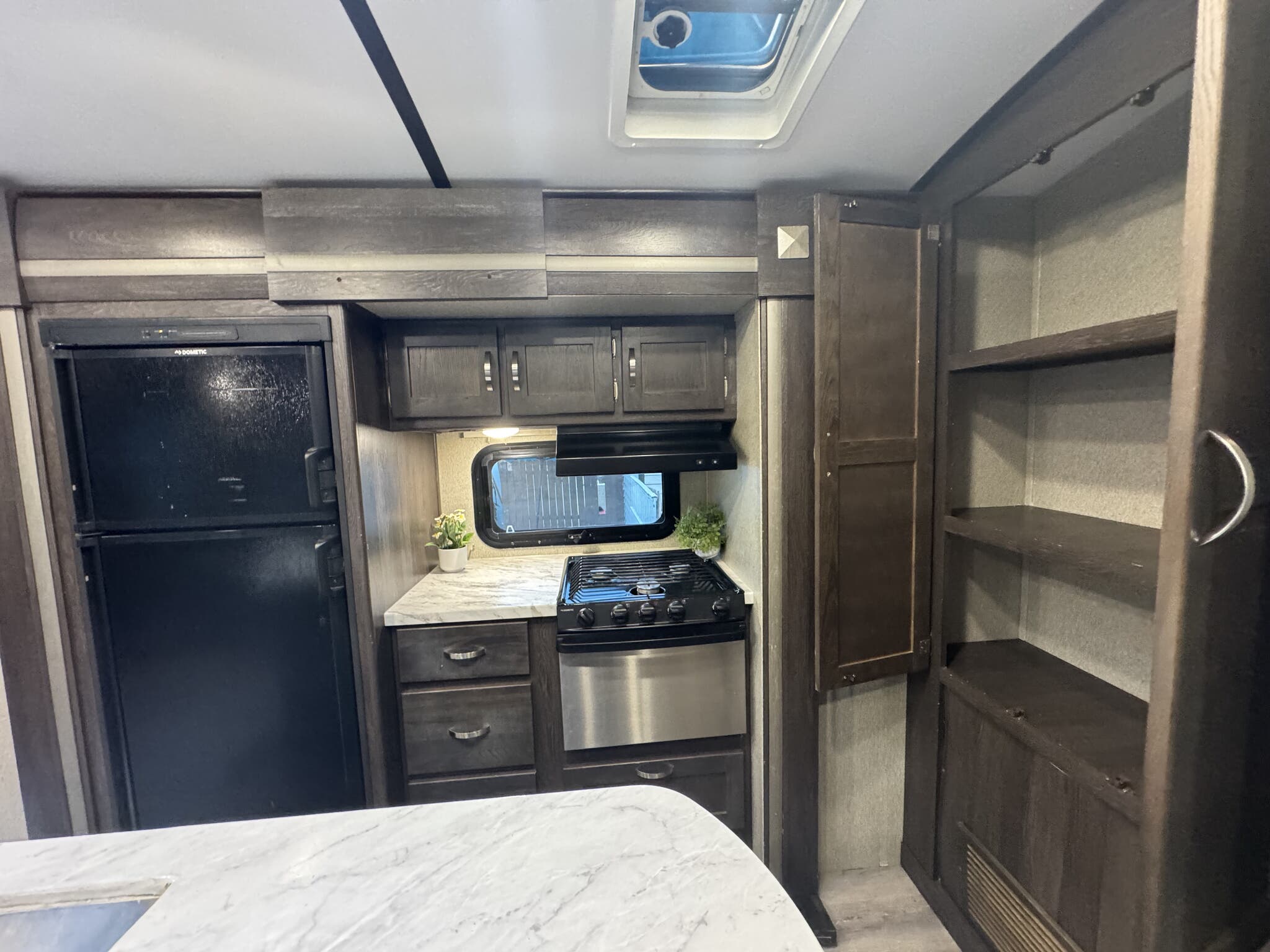 2018 Keystone Outback Super-Lite 325BH, $ 21,500