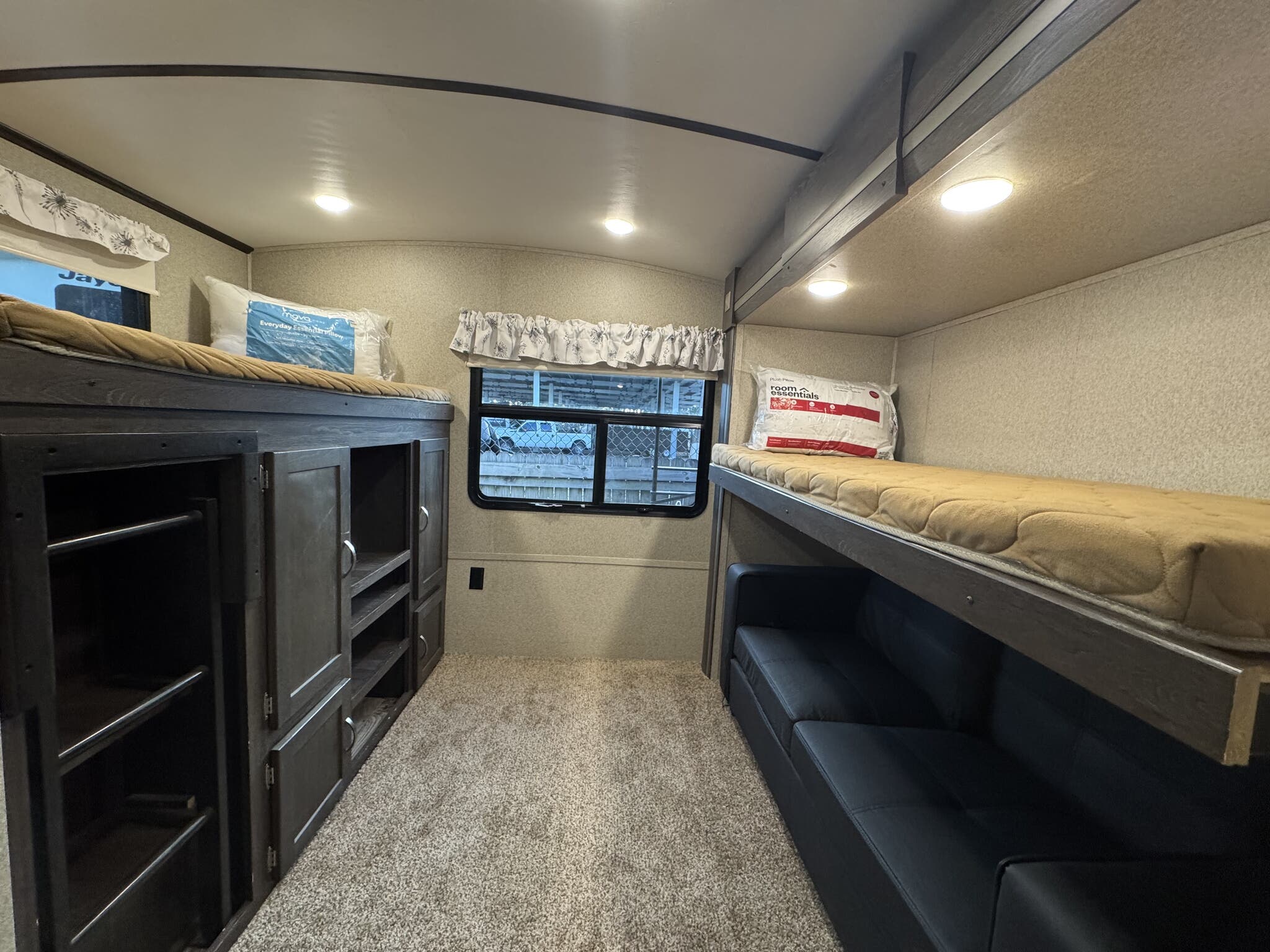 2018 Keystone Outback Super-Lite 325BH, $ 21,500