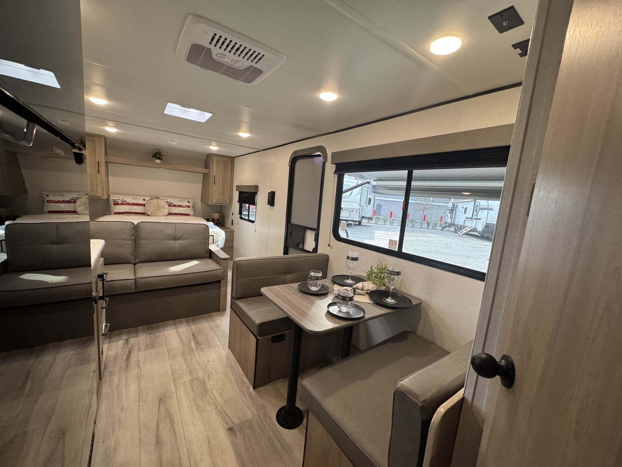 2025 Keystone Coleman 23B, $ 15,995