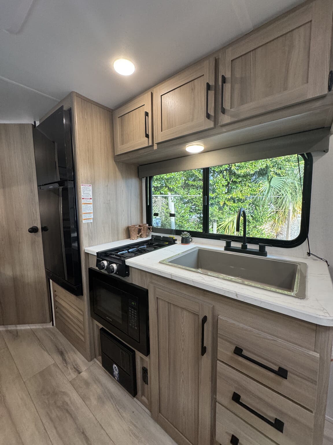 2025 Keystone Coleman 23B, $ 15,995