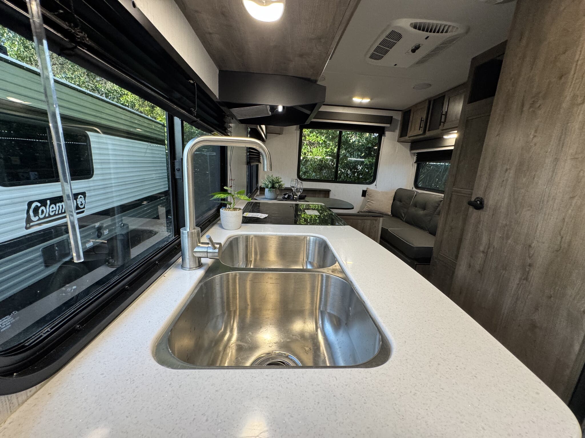 2021 Heartland Pioneer PI RD 210, $ 11,750