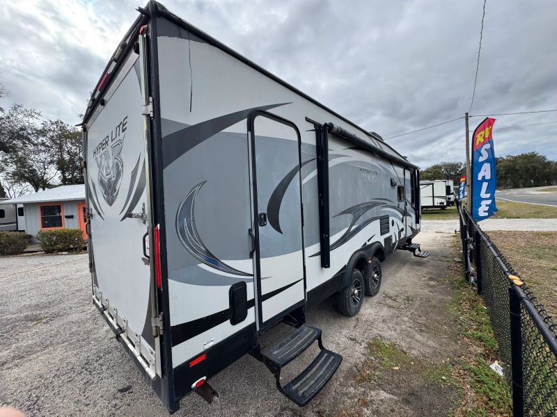 2017 Forest River XLR Hyper Lite Toy Hauler, $ 14,900