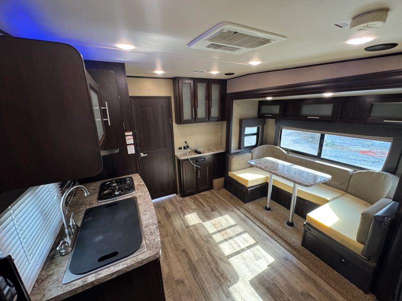 2017 Forest River XLR Hyper Lite Toy Hauler, $ 14,900