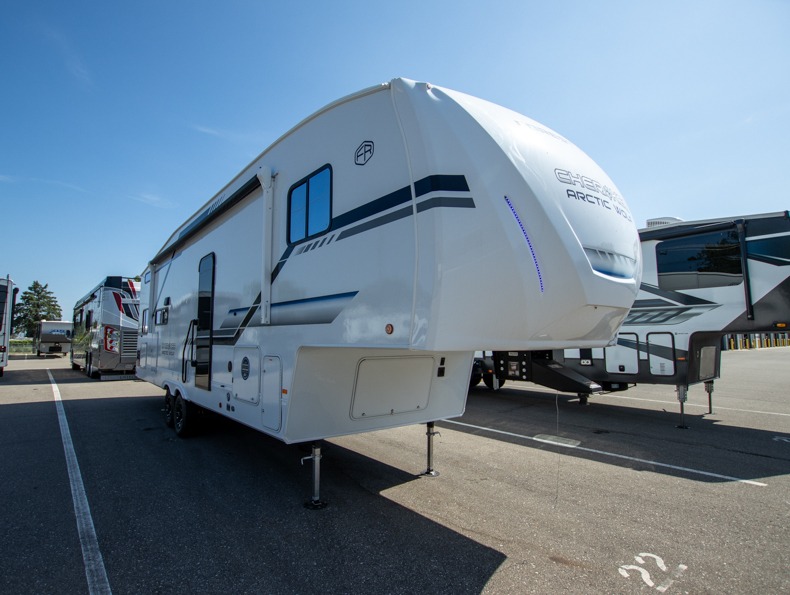 2026 Forest River Cherokee Arctic Wolf 287BH, $ 84,000