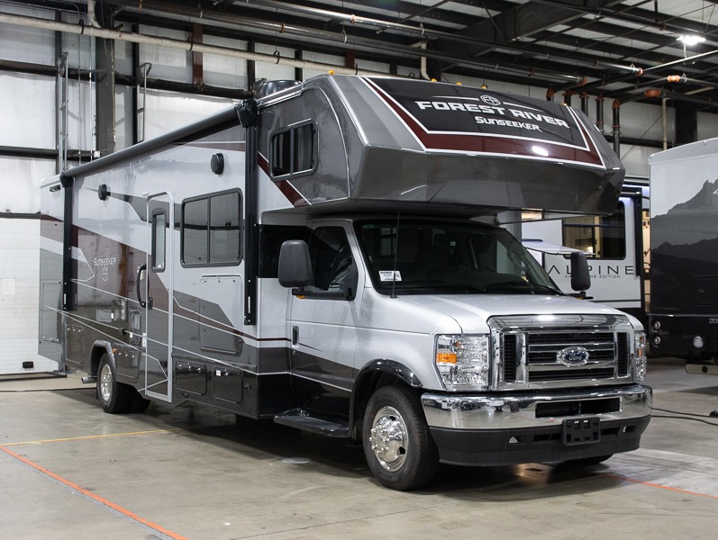 2025 Forest River Sunseeker Classic 3050S, $ 166,379