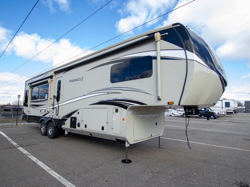 2022 Jayco Pinnacle 36SSWS, $ 85,067