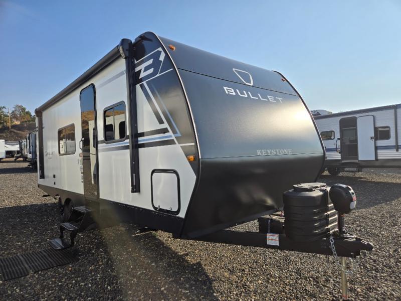 2026 Keystone Bullet Classic Dual Axle 2240RKWE Du, $ 37,941
