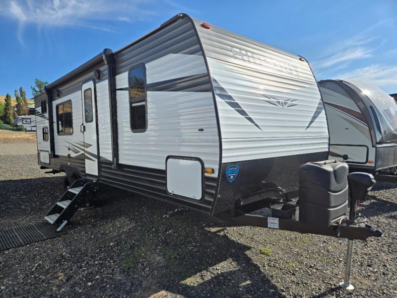 2021 Keystone Hideout (Travel Trailer - West) 25BH, $ 21,990