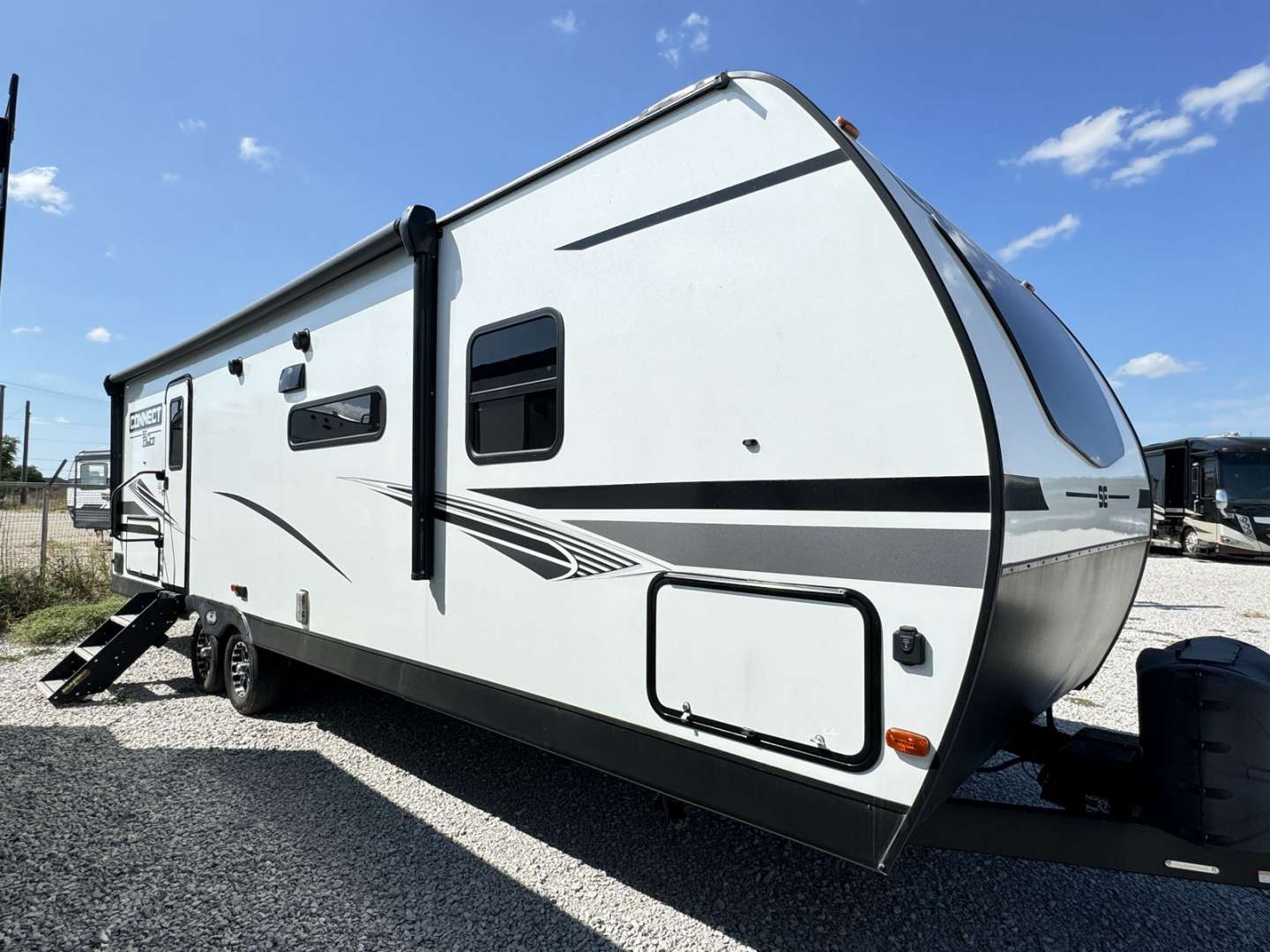 2021 KZ Connect SE C271BHKSE, $ 25,000