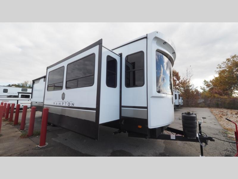 2026 CrossRoads Hampton HP372FDB, $ 107,827