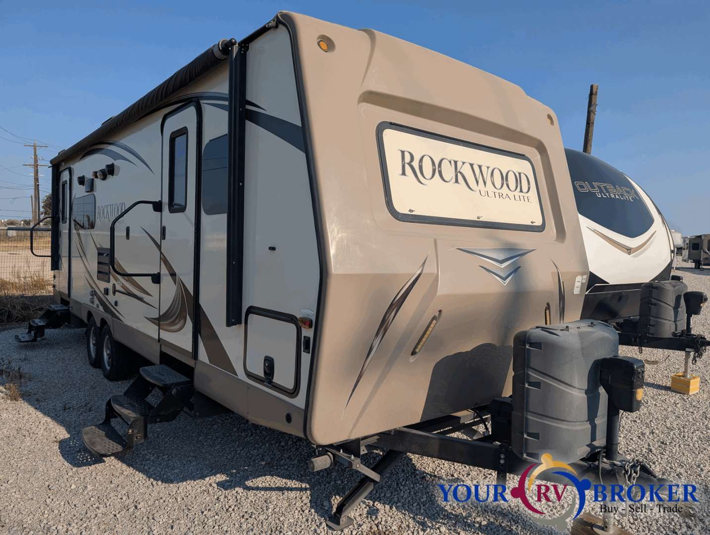 2015 Forest River Rockwood Ultra Lite 2604WS, $ 13,900