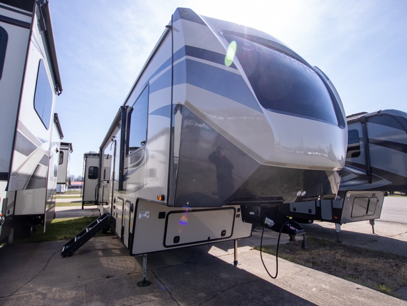 2021 Forest River Sandpiper C-Class 3550FL, $ 0