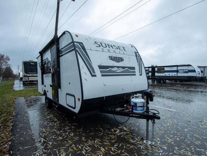 2026 CrossRoads Sunset Trail Select SS17BHS, $ 22,878