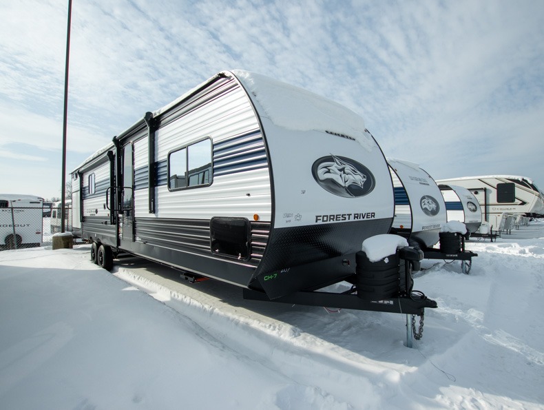 2026 Forest River Cherokee Wolf Den 304SR, $ 62,425