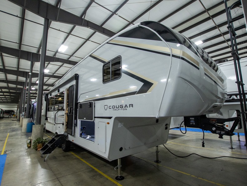 2026 Keystone Cougar Half-Ton (Fifth Wheel) 26RES, $ 73,133