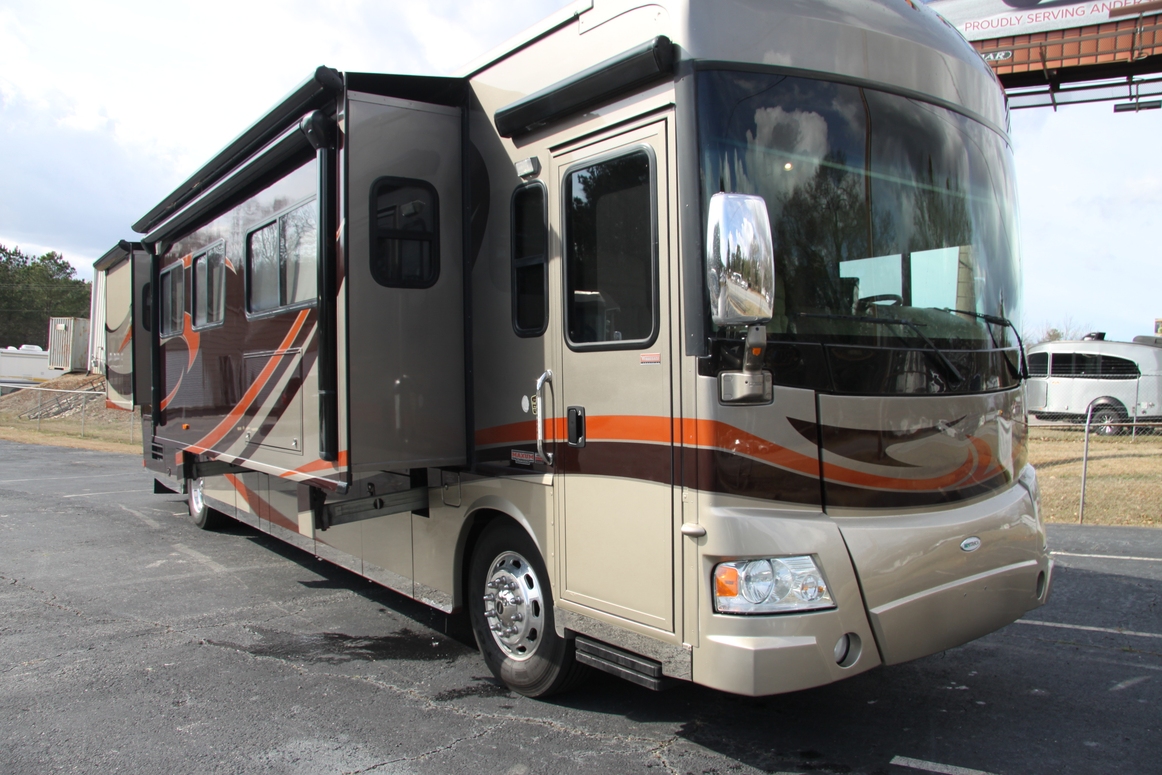 2010 Itasca Ellipse® 40BD, $ 84,888