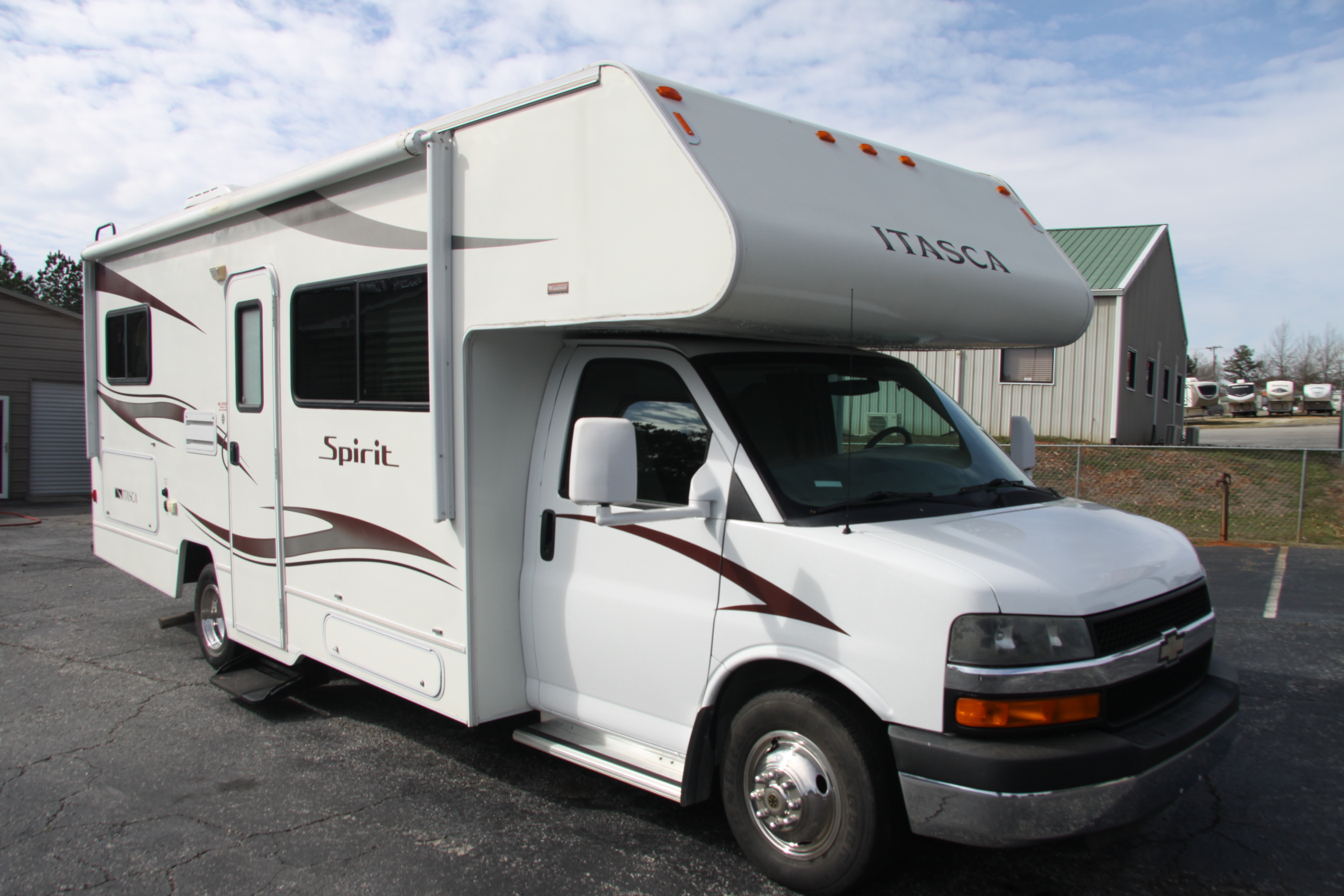 2014 Winnebago Spirit 25B, $ 24,888