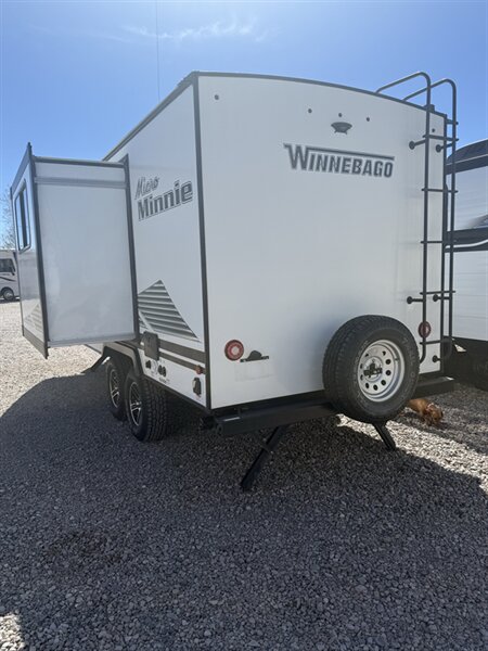 2021 Winnebago Micro Minnie, $ 19,998