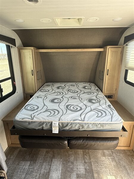 2021 Winnebago Micro Minnie, $ 19,998
