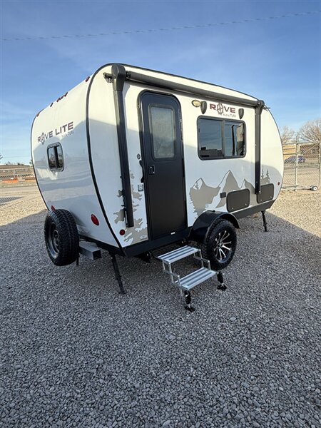 2023 Travel Lite Rove Lite, $ 14,995