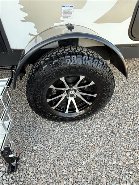 2023 Travel Lite Rove Lite, $ 14,995